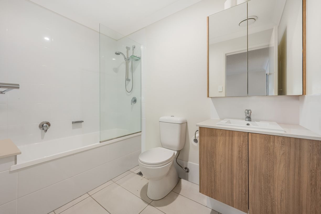 121/18 Bronzewing Street — photo 7 of 14