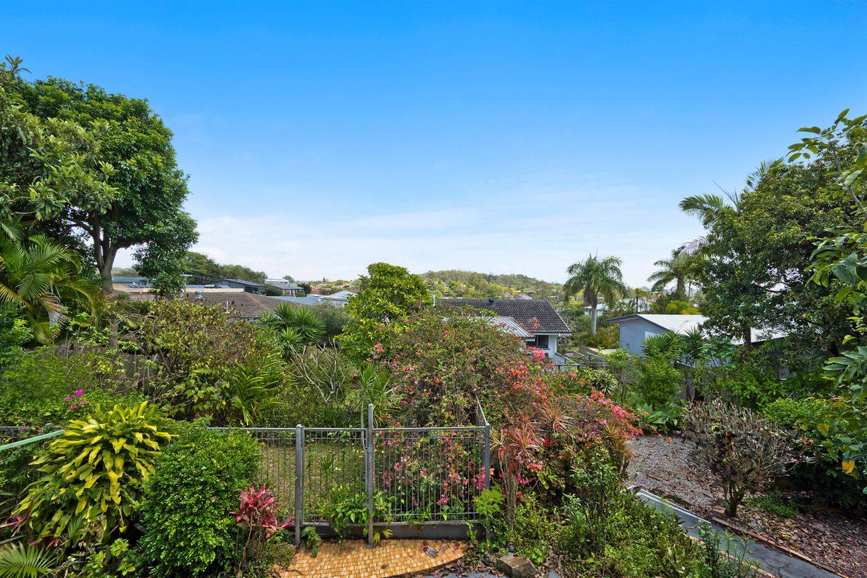 204 Monash Road — photo 6 of 7