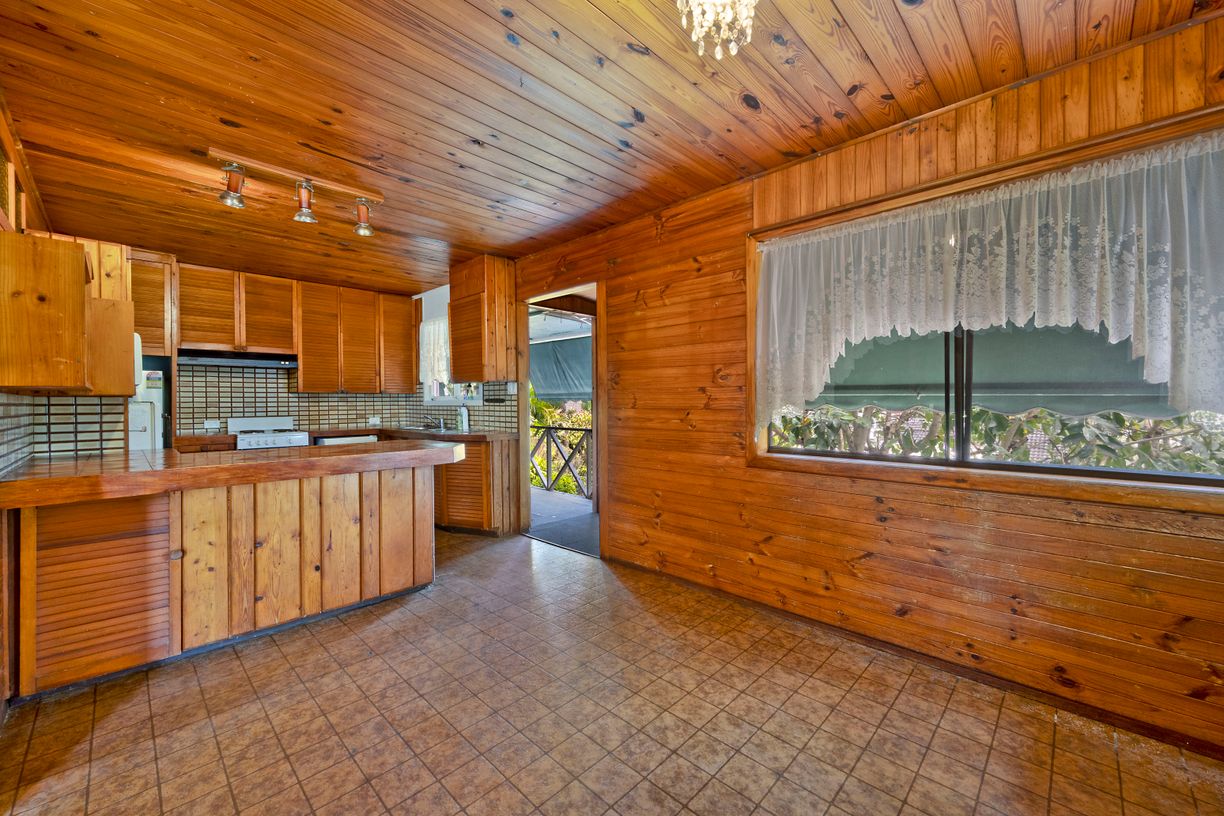 204 Monash Road — photo 4 of 7