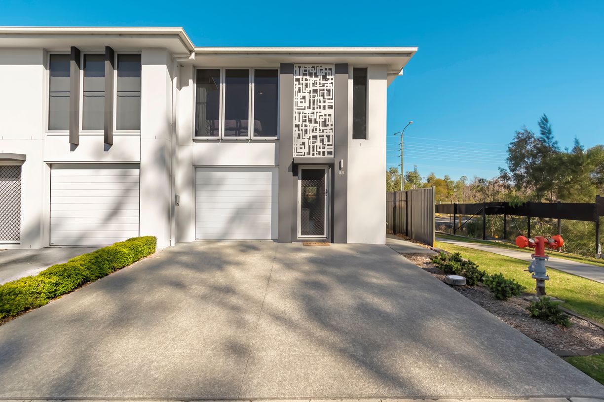 53/188 Gainsborough Drive, PIMPAMA, QLD 4209 Raine & Horne Onsite Sales