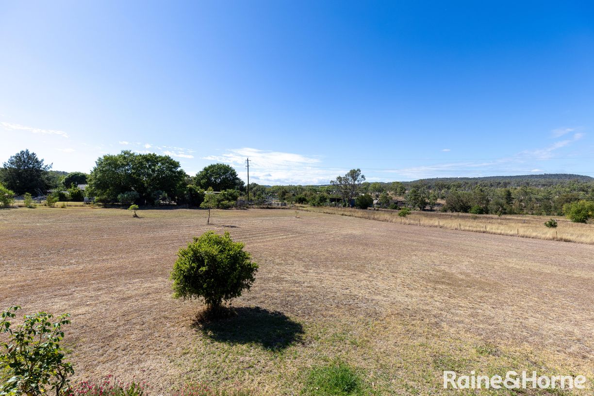 86 Lake Inverell Drive — photo 19 of 25