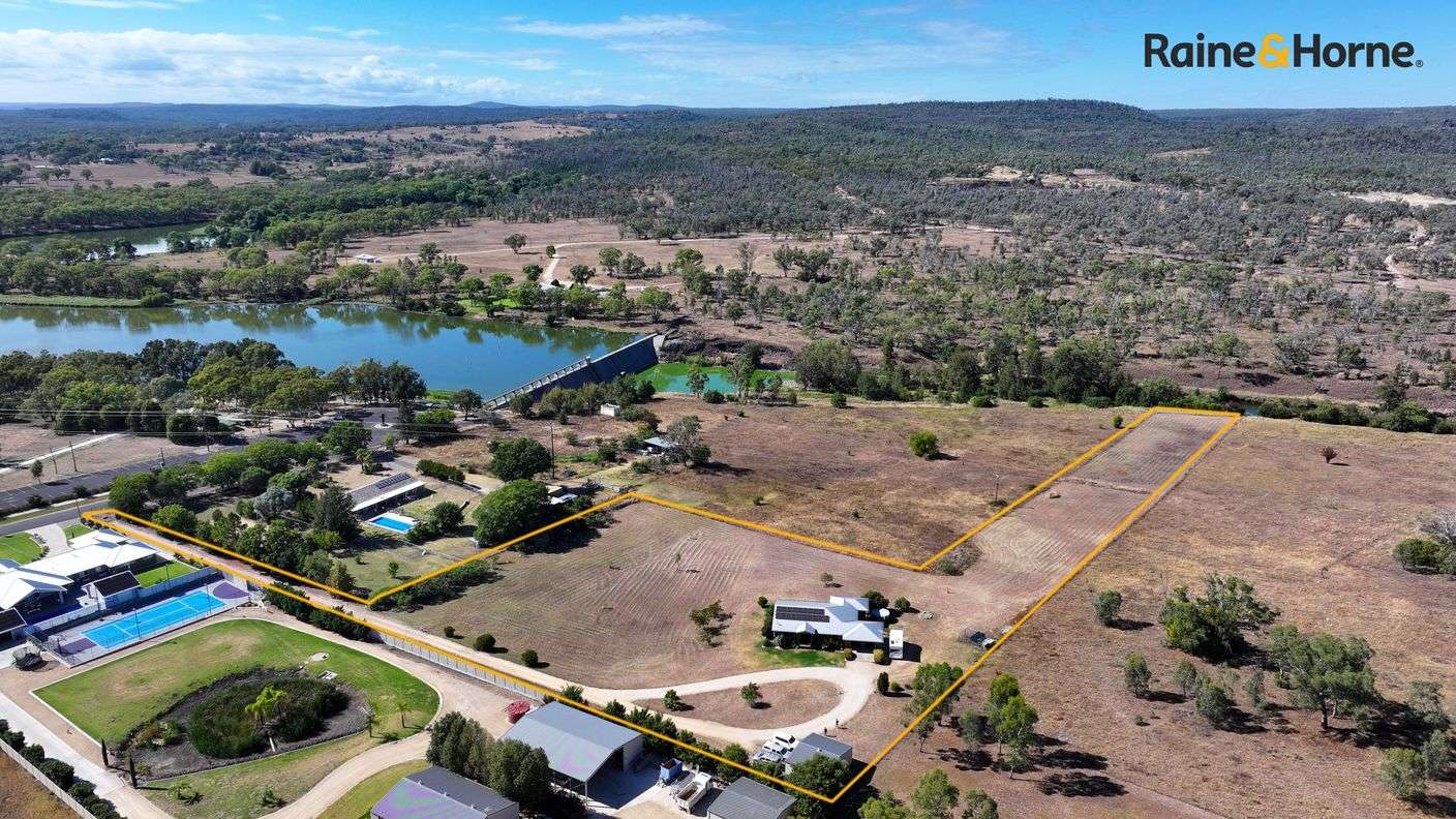 86 Lake Inverell Drive — photo from Raine & Horne