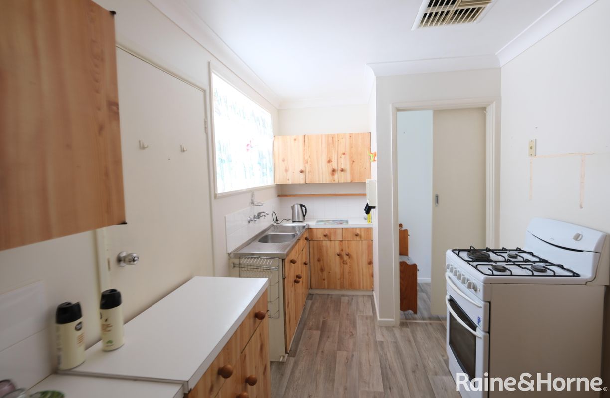 106 Short Street — photo 4 of 30