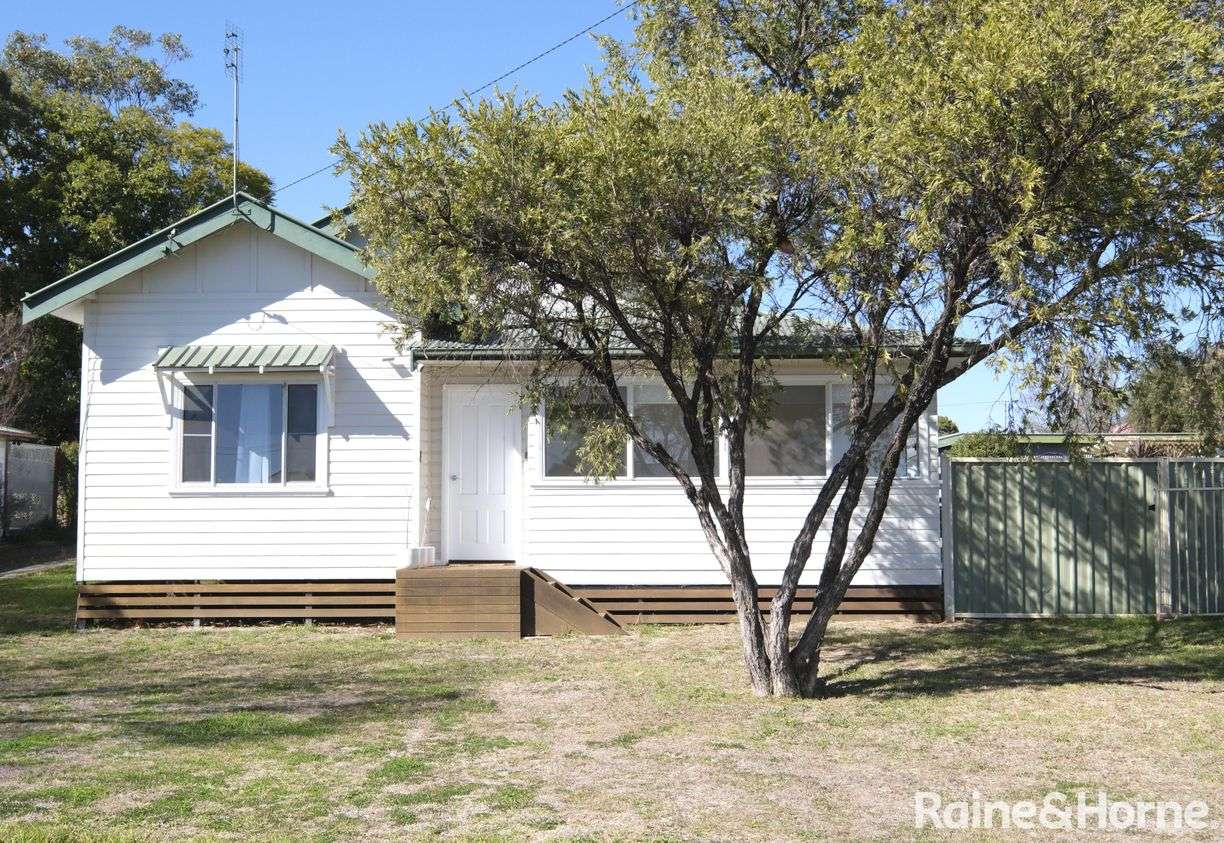 19 Bennett Street — photo from Raine & Horne