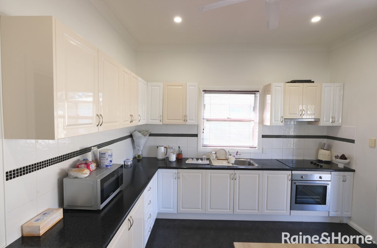19 Bennett Street — photo 3 of 15