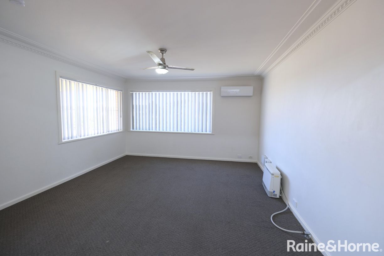 107 Urabatta Street — photo 3 of 13