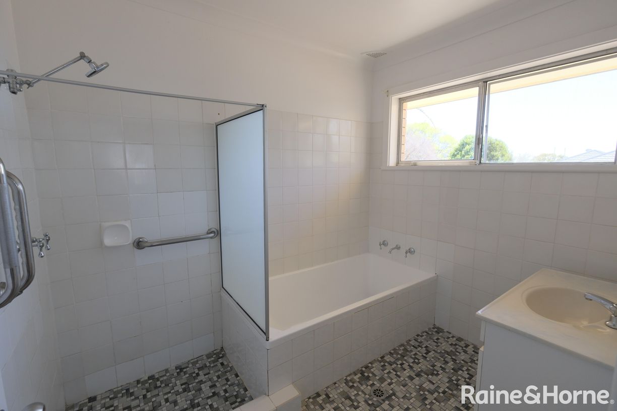 107 Urabatta Street — photo 8 of 13