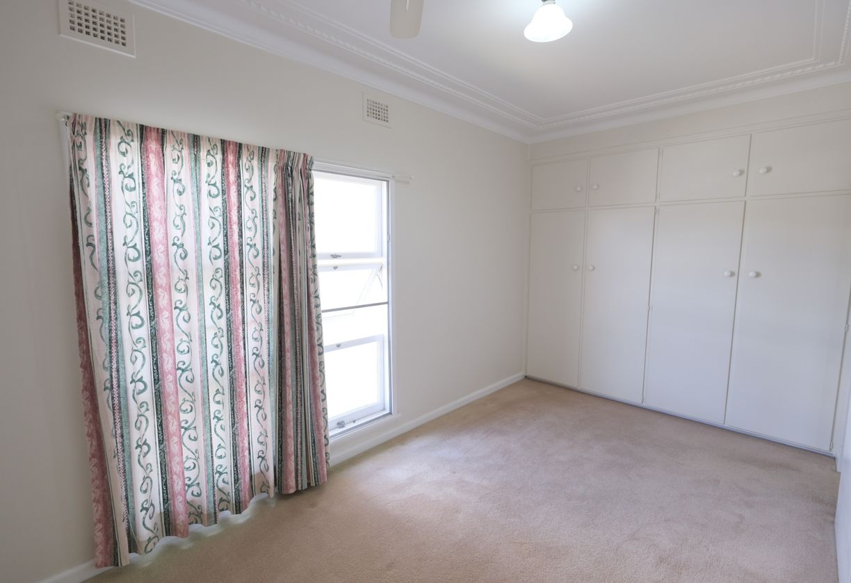 6 Gordon Street — photo 10 of 16