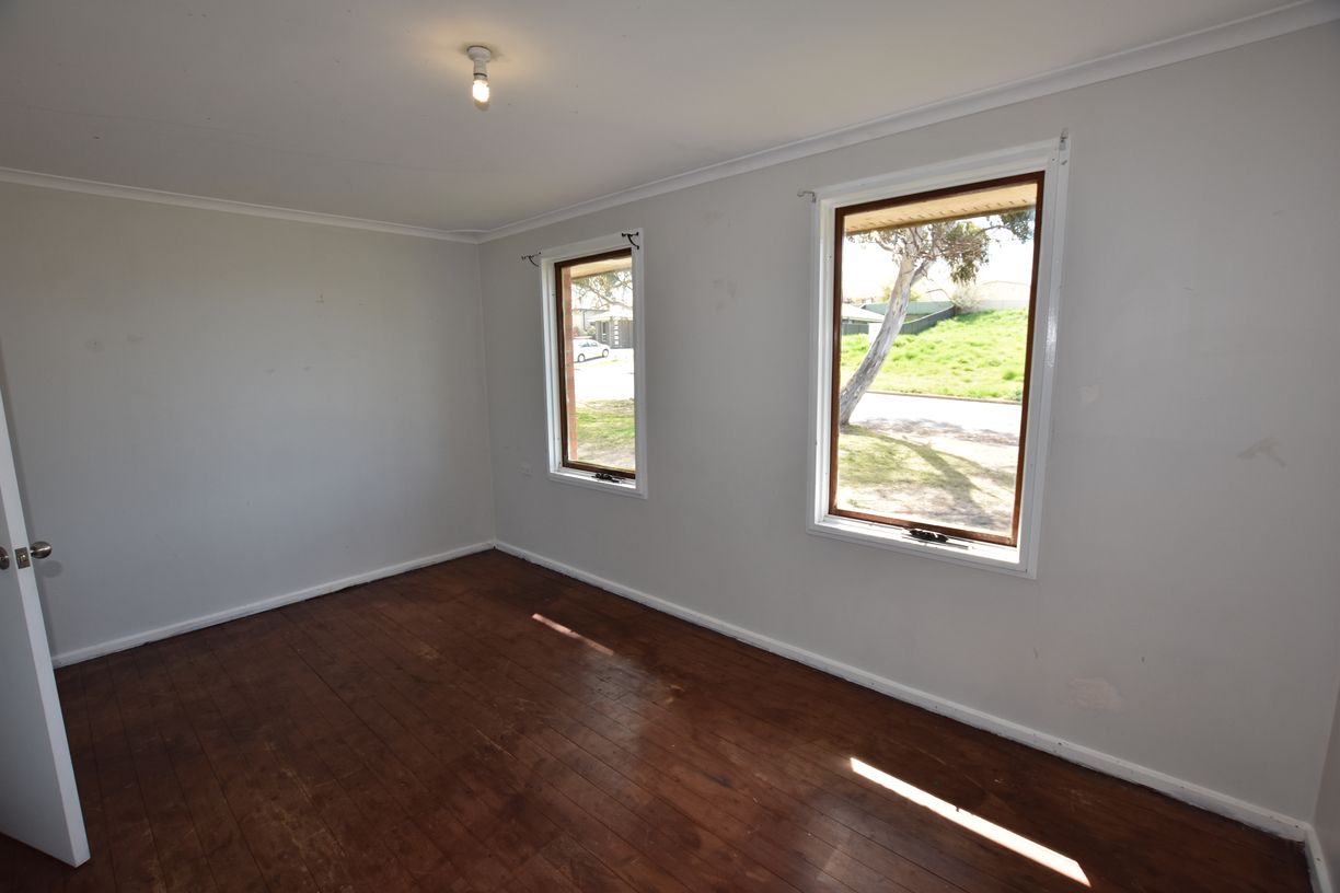 254 Phillip Street — photo 11 of 23