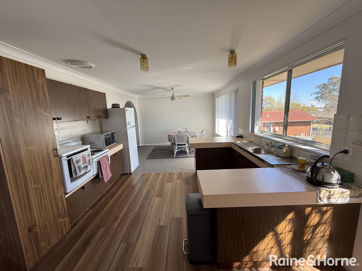 22 Boronia Crescent — photo 8 of 19