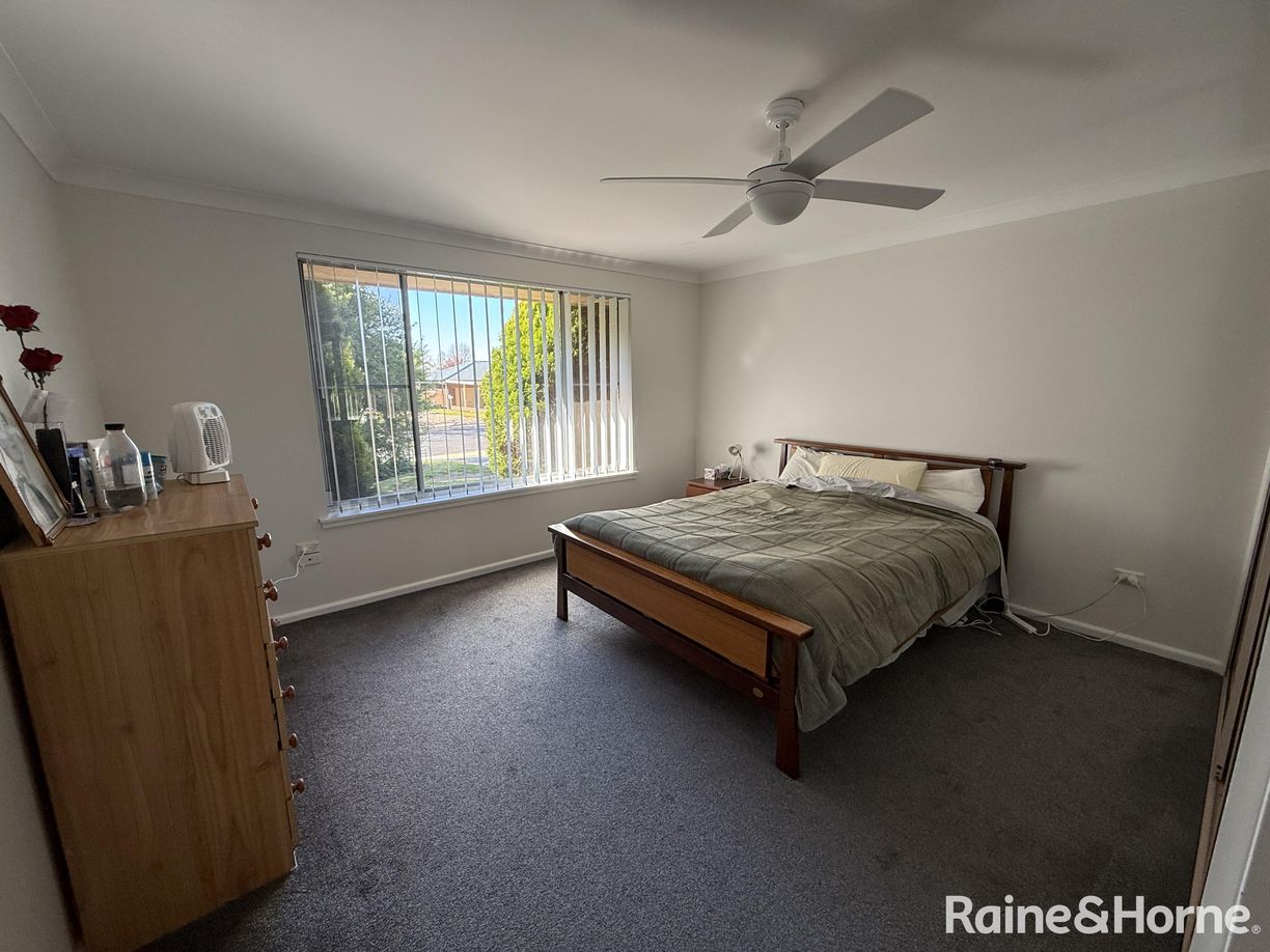 22 Boronia Crescent — photo 9 of 19