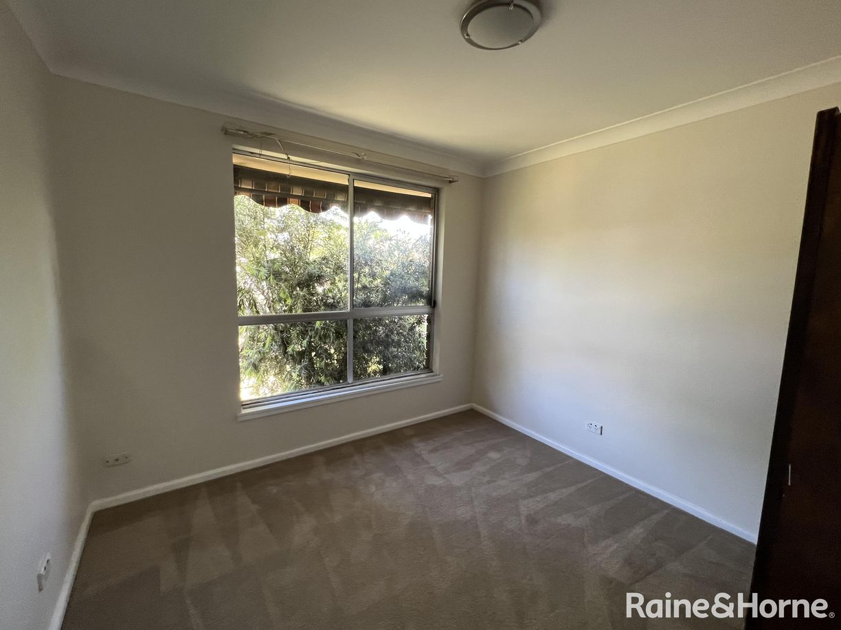 300 Peisley Street — photo 7 of 16