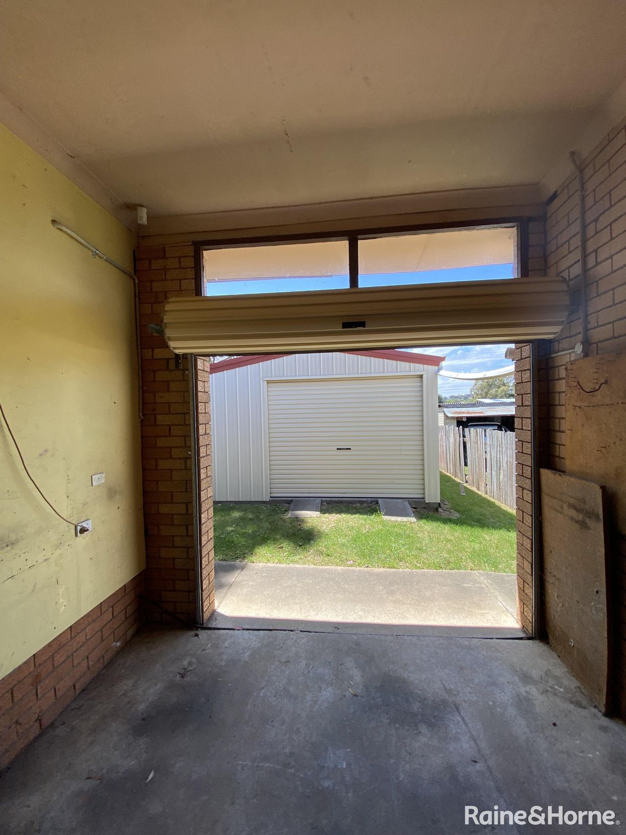 300 Peisley Street — photo 12 of 16