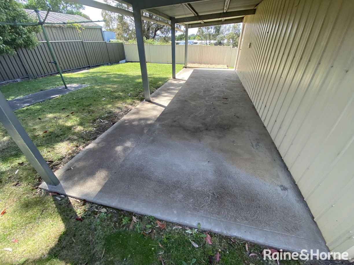 300 Peisley Street — photo 15 of 16