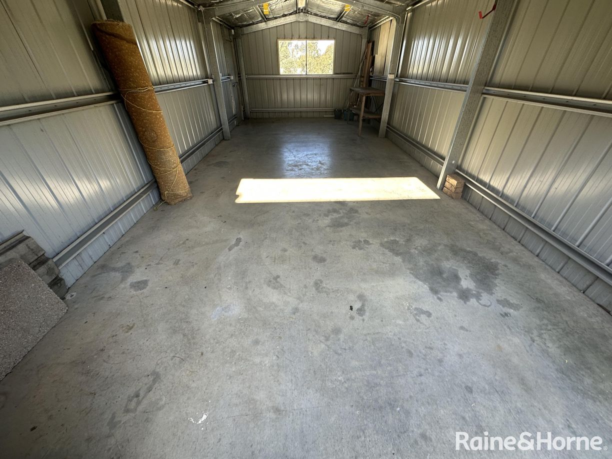 300 Peisley Street — photo 14 of 16