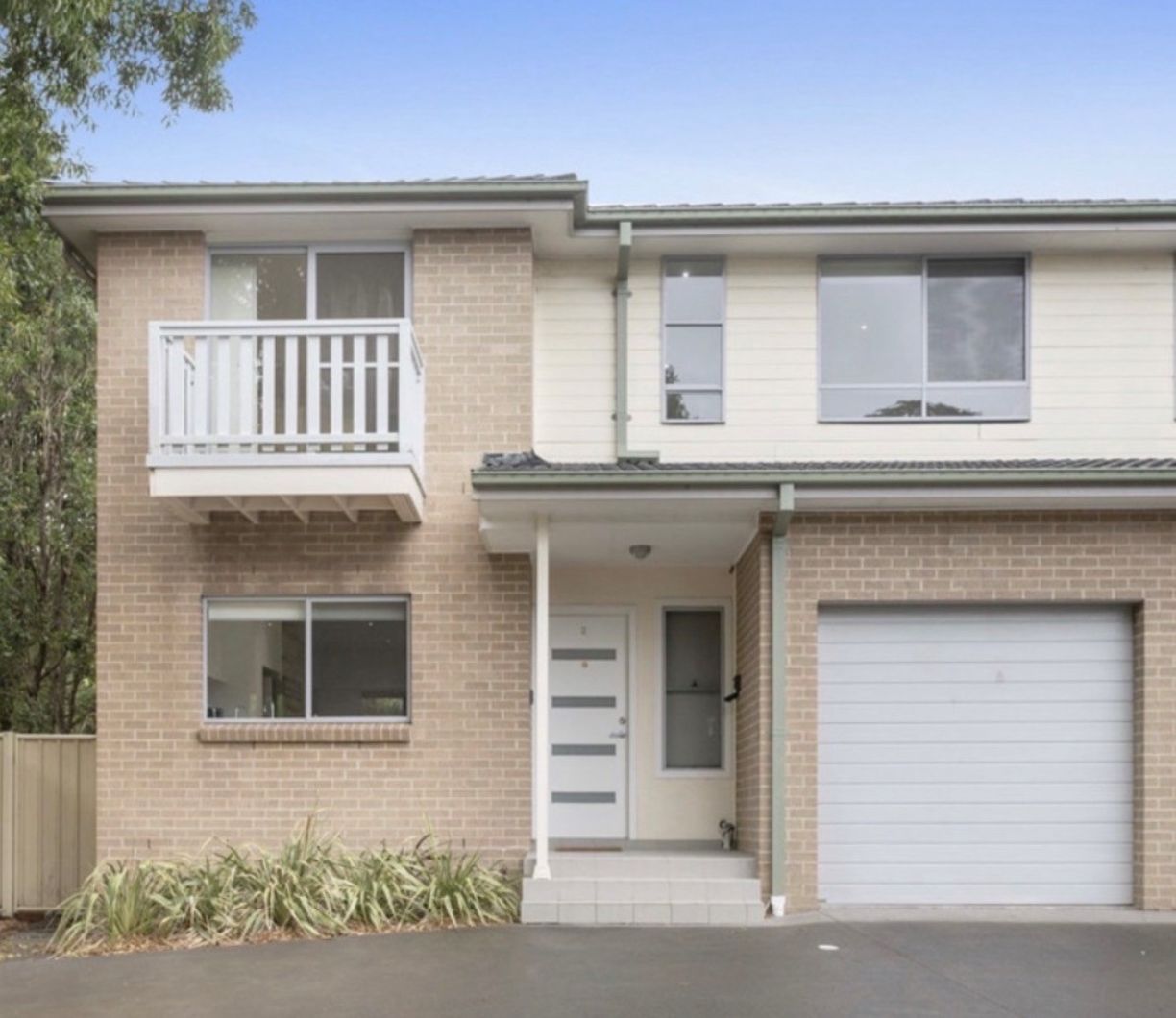 2/123 Manning Street — photo from Raine & Horne Kiama