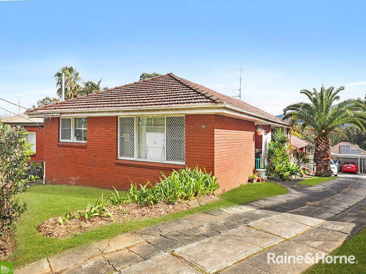 14 Princes Highway — photo from Raine & Horne Wollongong