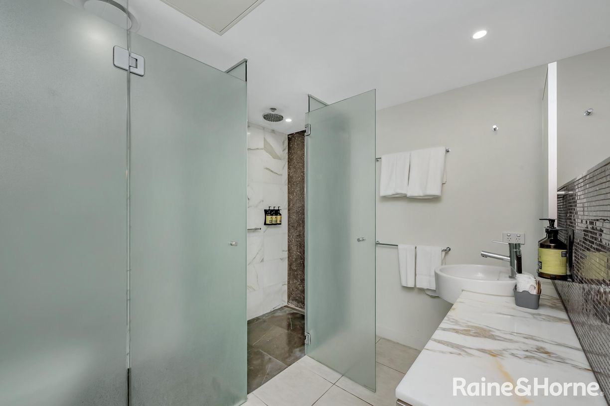 1012/123-145 Sooning Street — photo 10 of 28