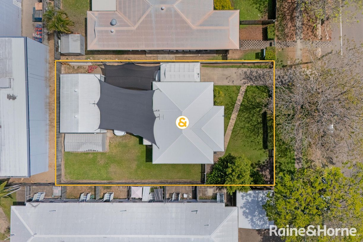 10 Gorden Street — photo 11 of 16