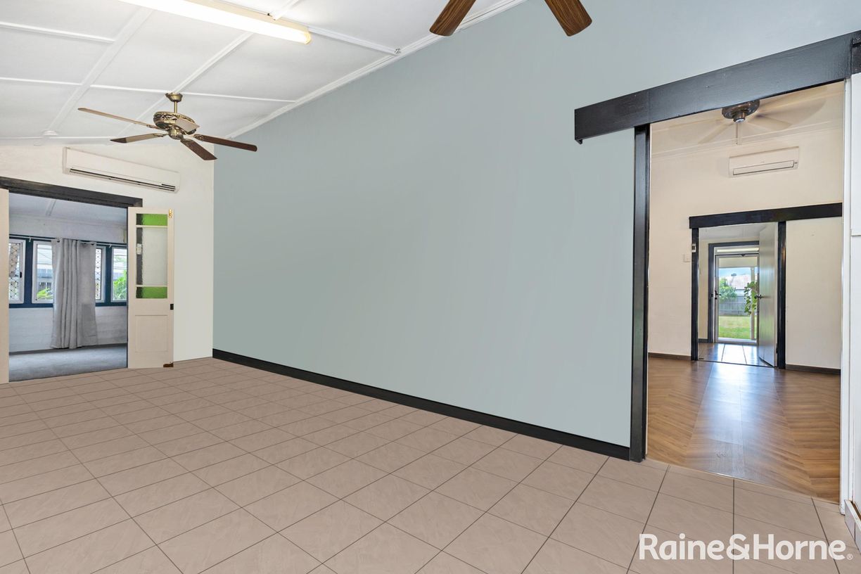 256 Stuart Drive — photo 5 of 12
