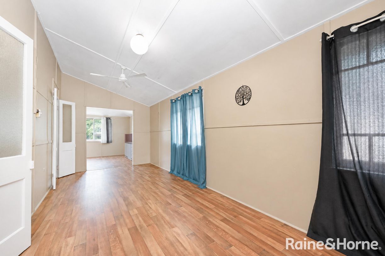 21 Railway Avenue — photo 3 of 15