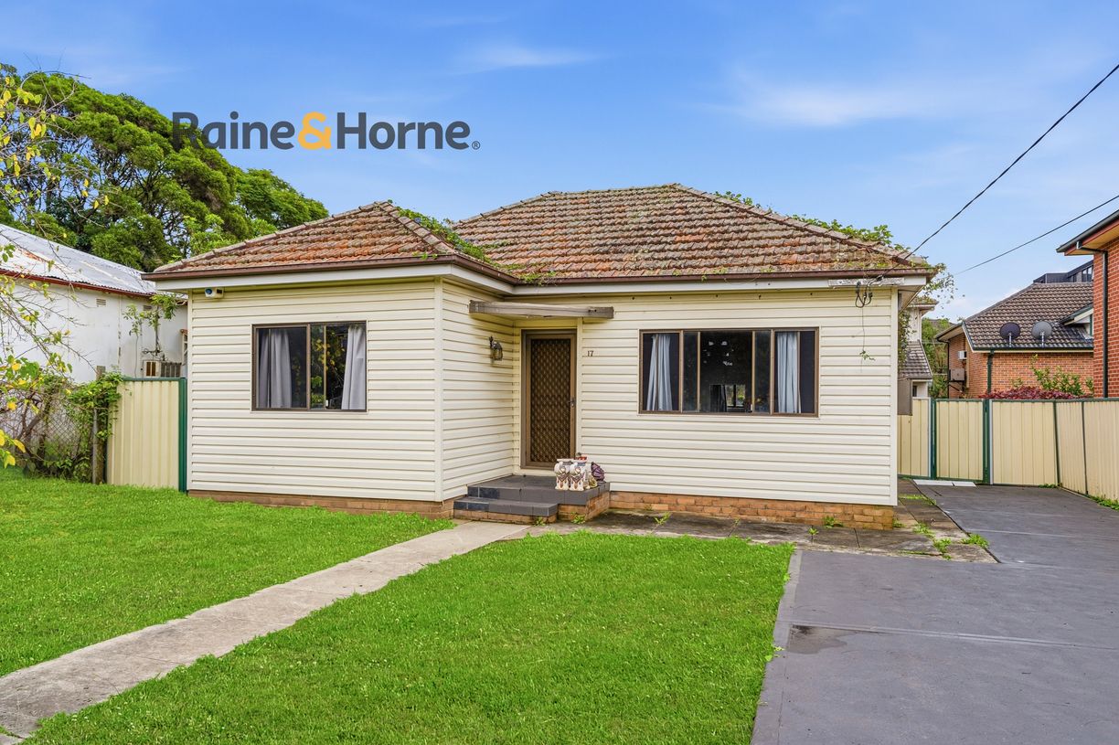 17 Hunter Street — photo from Raine & Horne Liverpool
