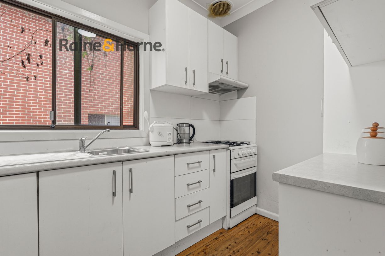 17 Hunter Street — photo 10 of 16