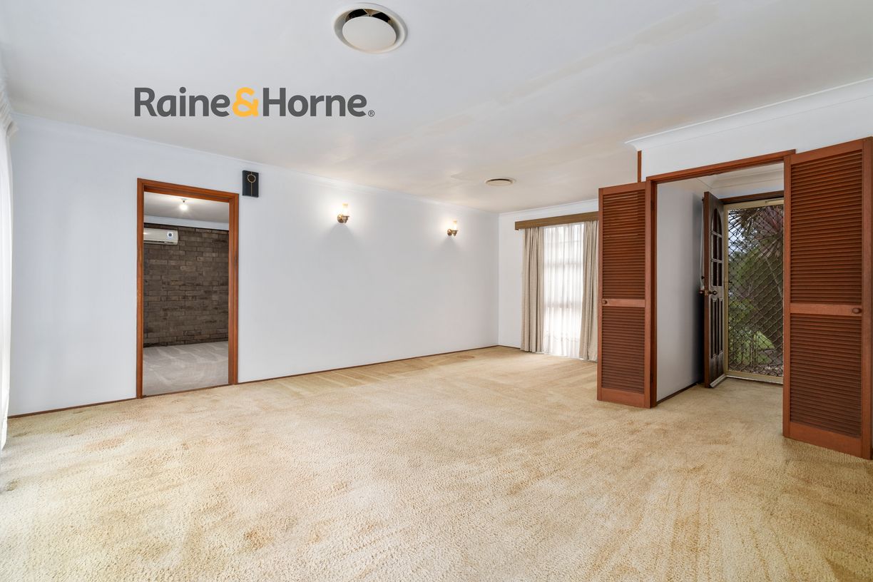 31 Curtis Crescent — photo 6 of 20