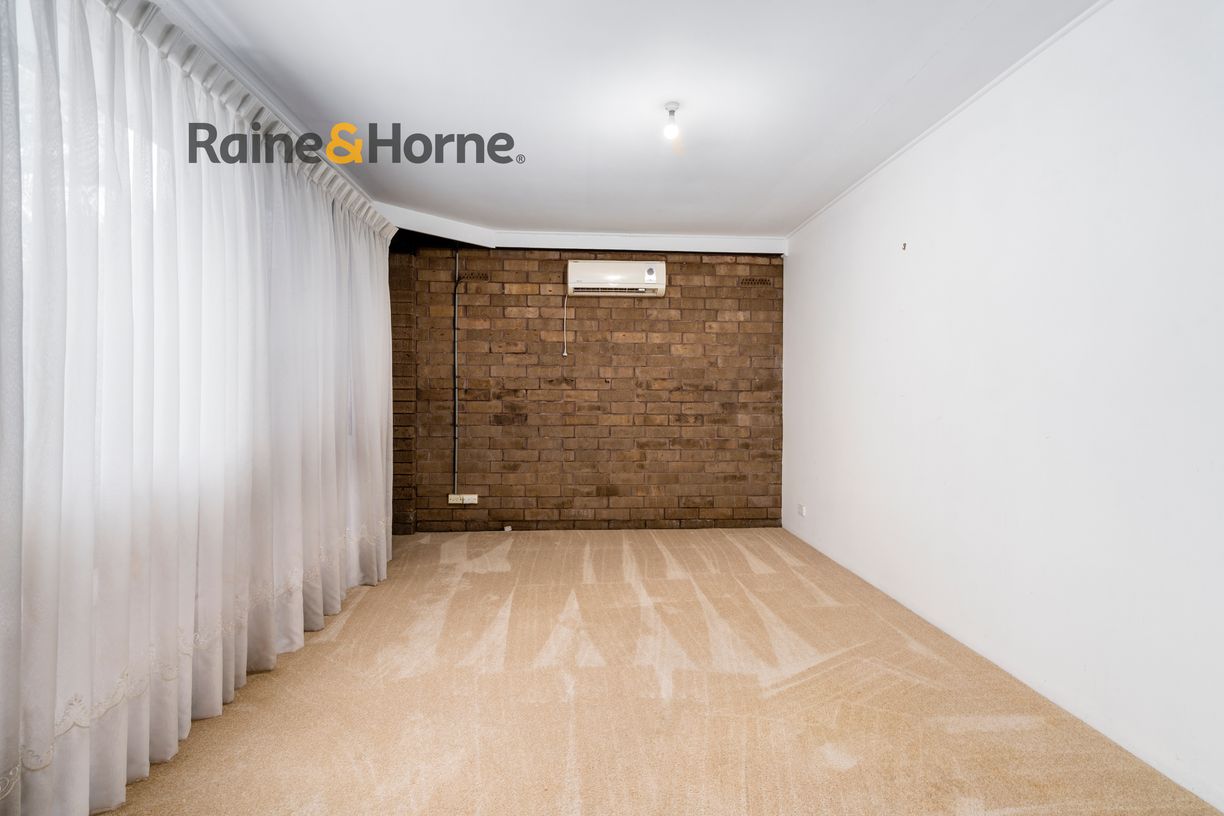 31 Curtis Crescent — photo 8 of 20