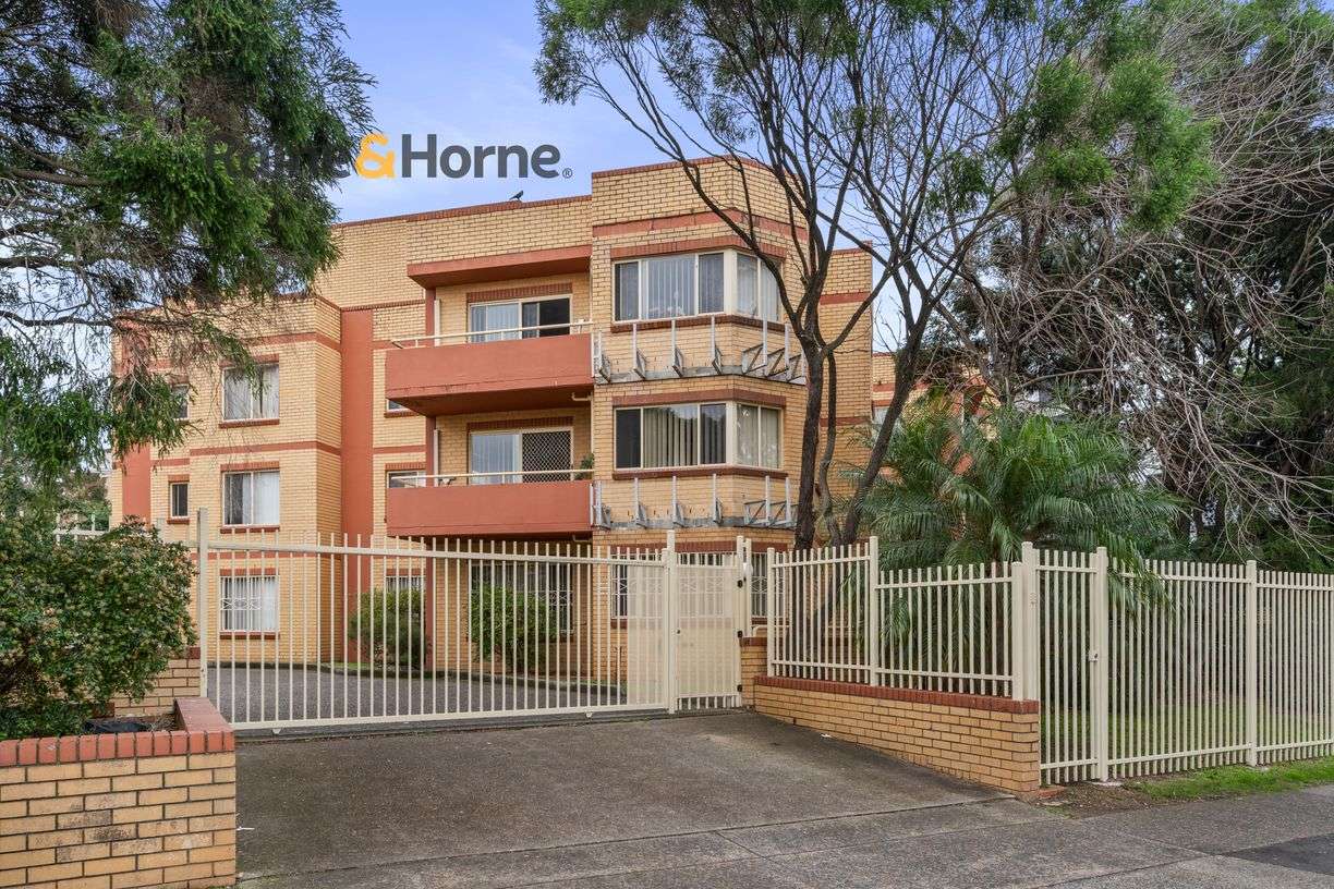 2/35 Campbell Street — photo 9 of 12