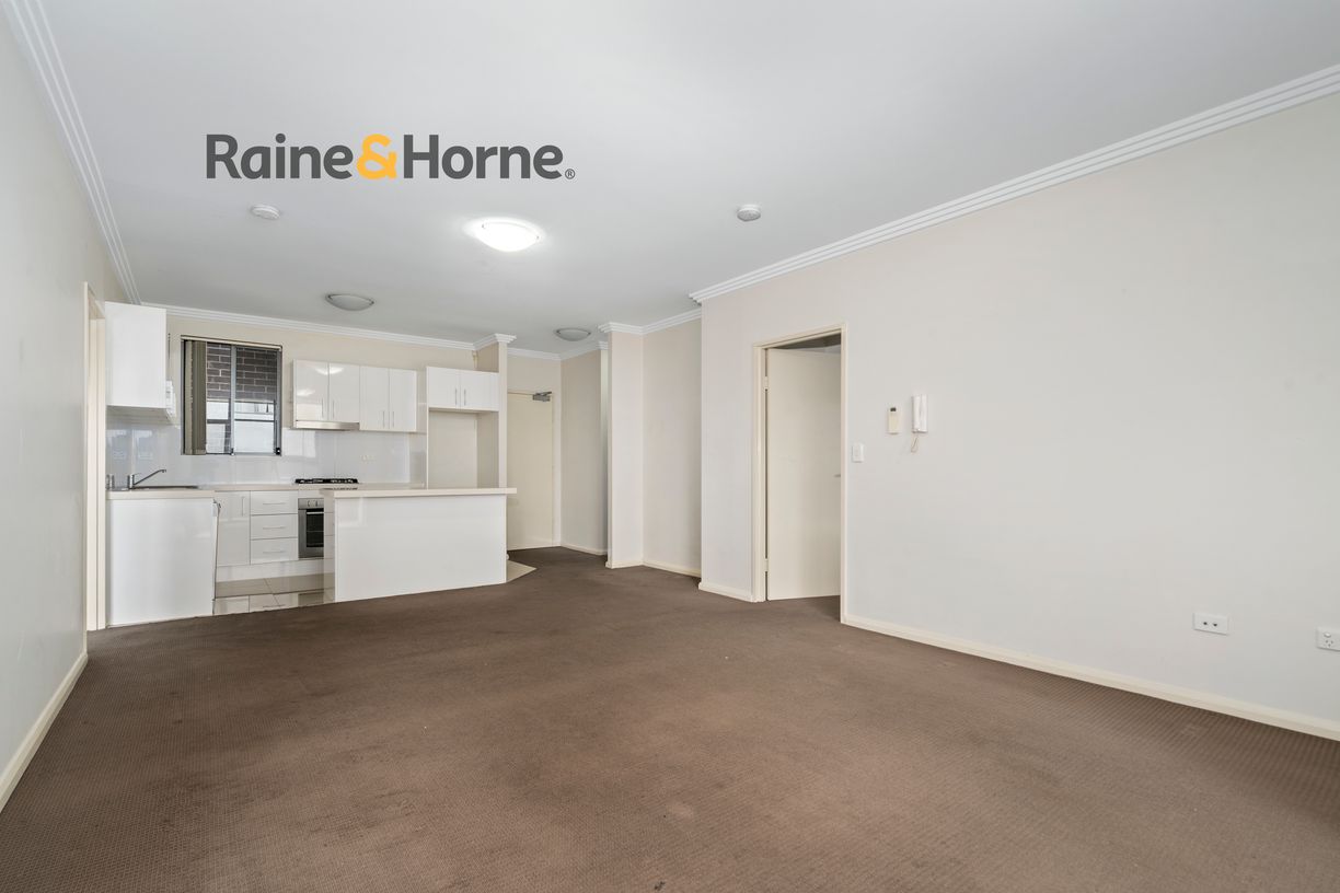 20/3-5 Browne Parade — photo 4 of 14