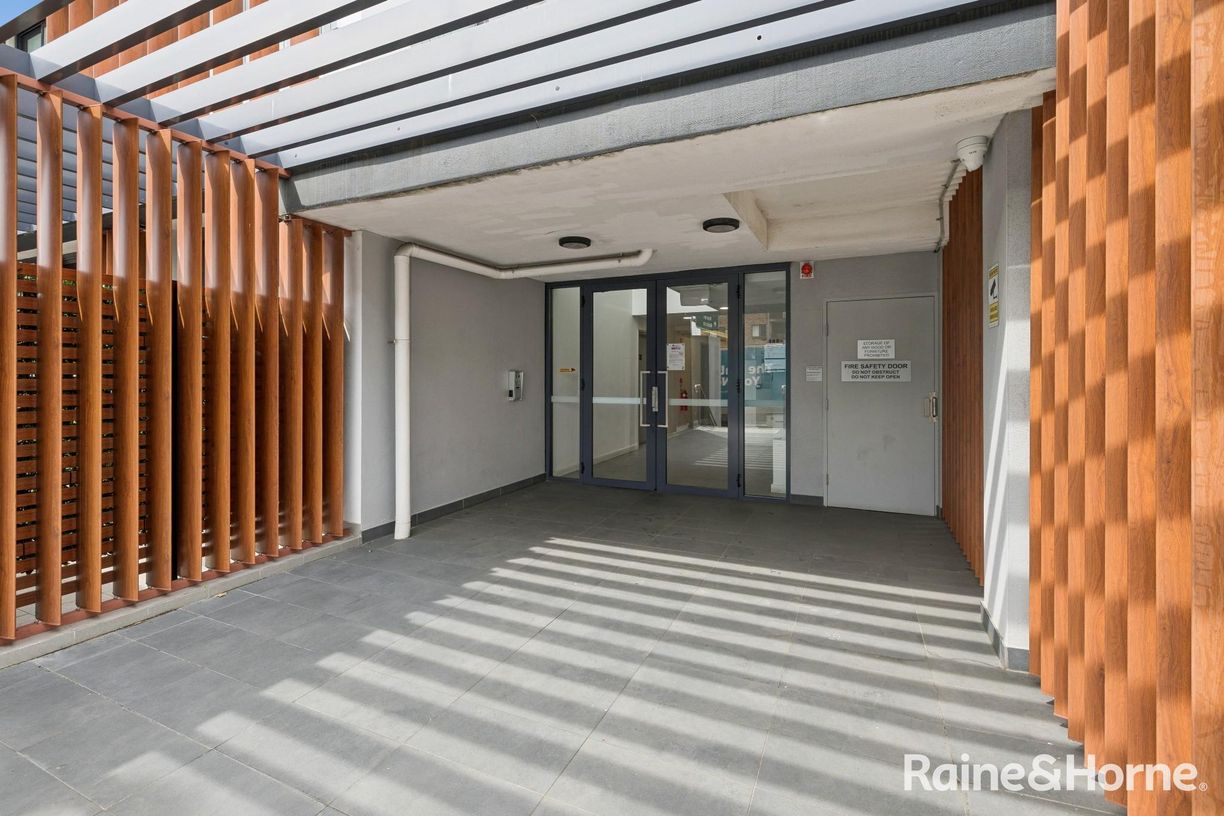 202/52-54 Copeland Steet — photo 25 of 28
