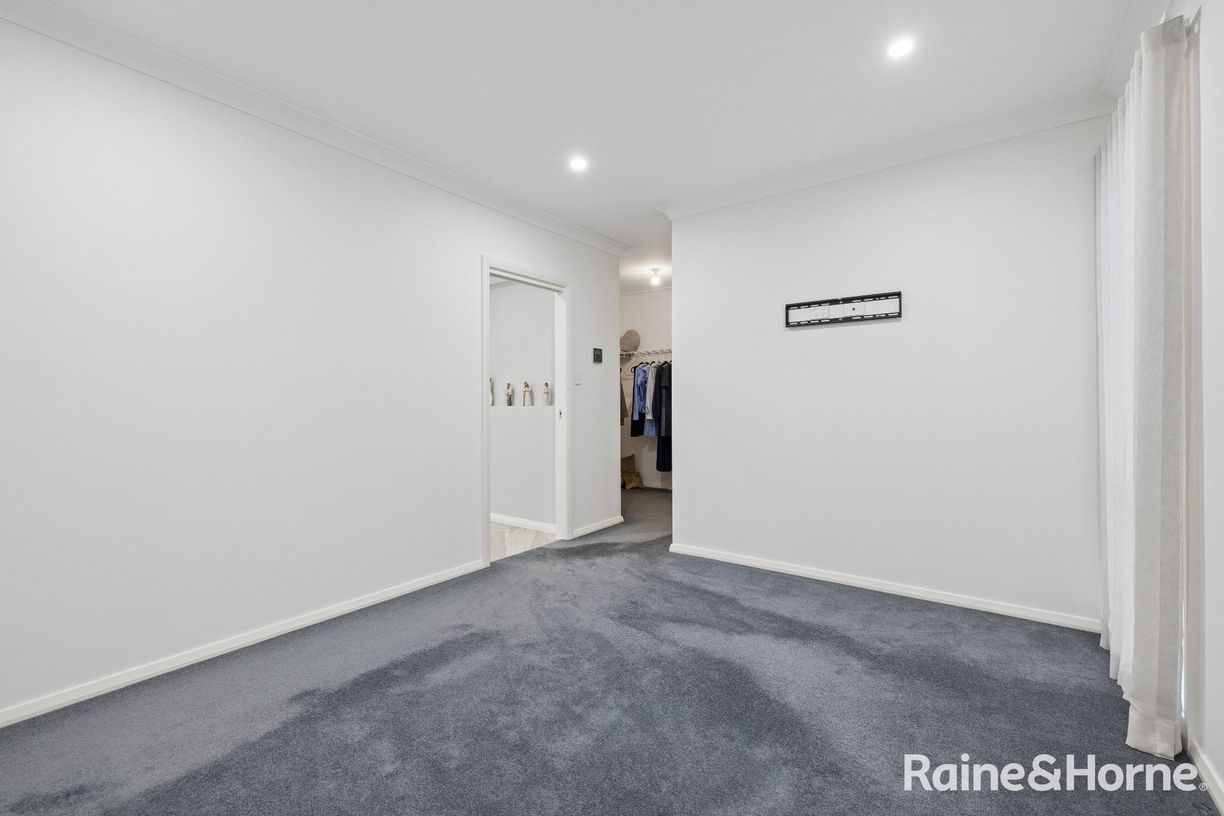 17 Astley Road — photo 27 of 30
