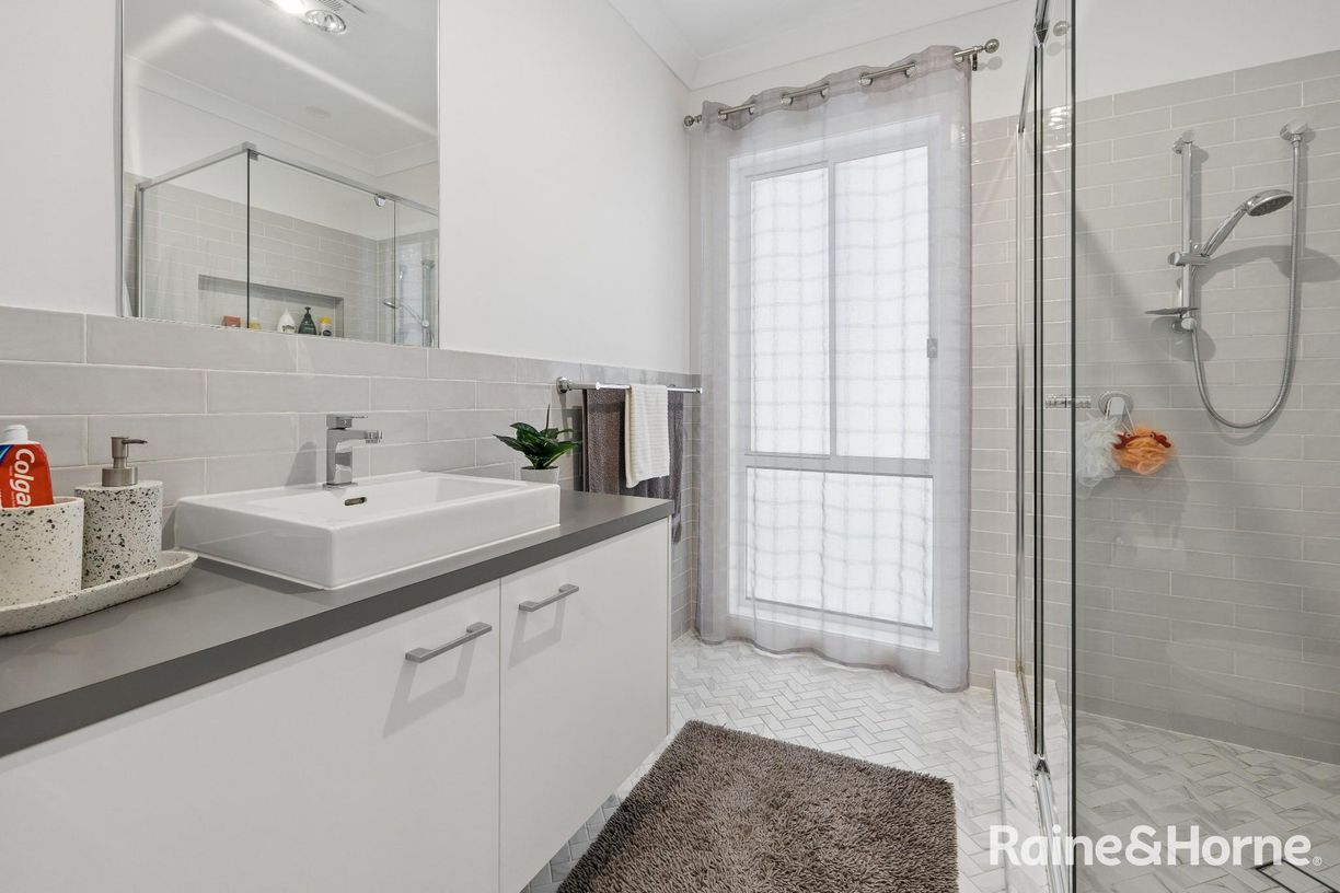 17 Astley Road — photo 18 of 30