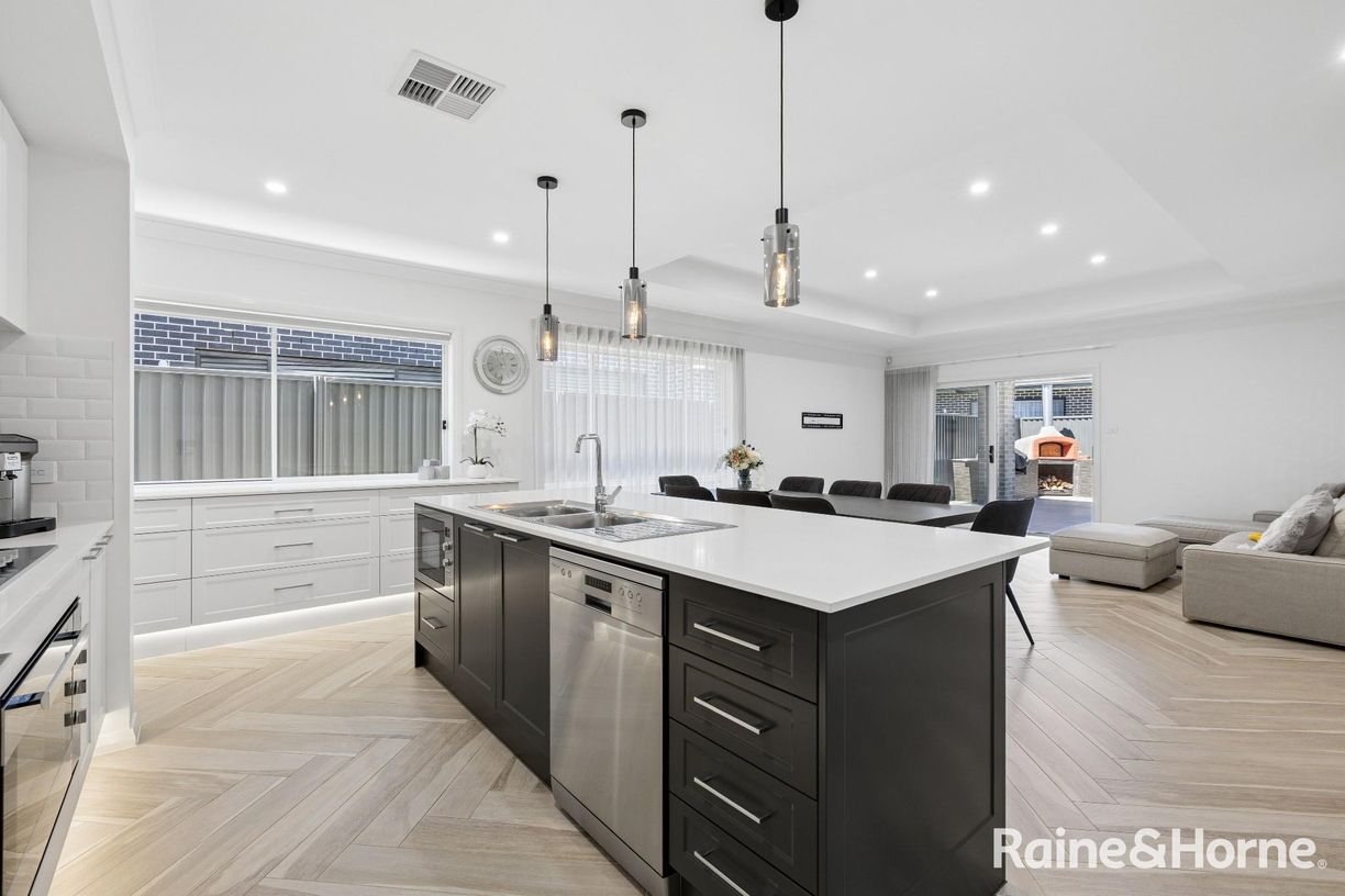 17 Astley Road — photo 15 of 30