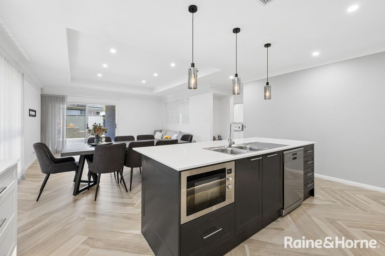 17 Astley Road — photo 11 of 30