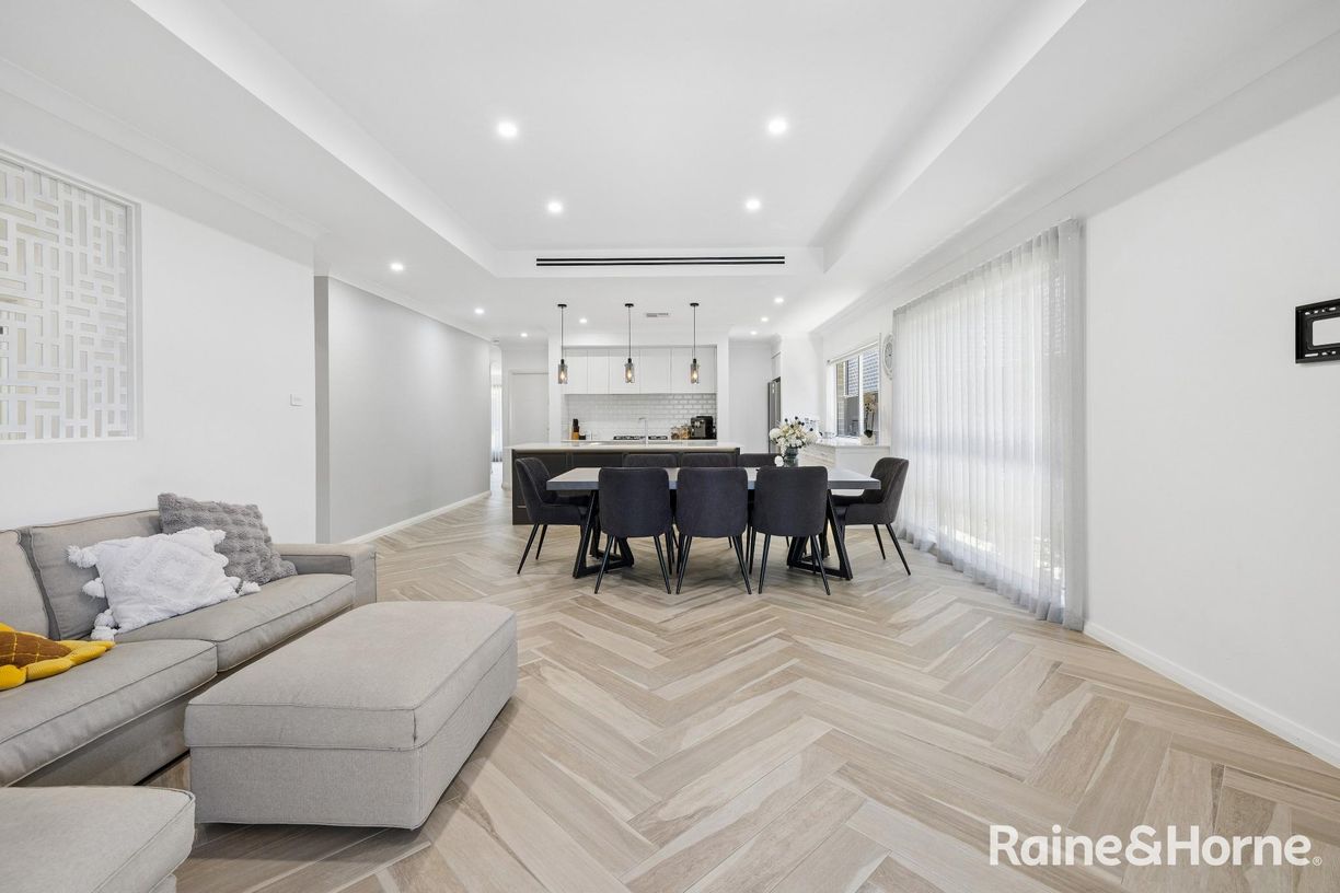17 Astley Road — photo 8 of 30