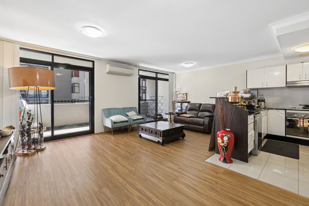 14/29-33 Campbell Street — photo from Raine & Horne Liverpool