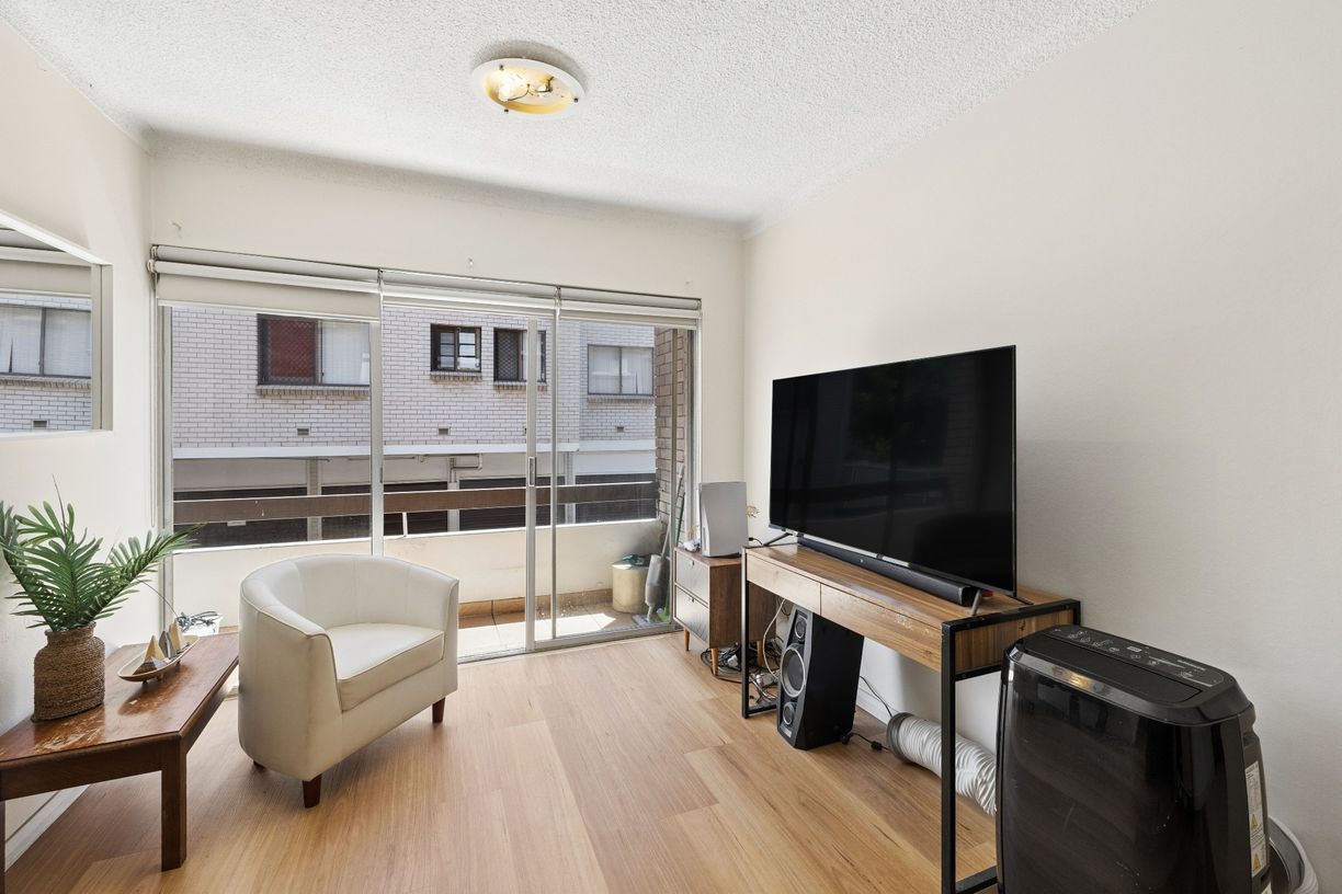 1/1 Drummond Street — photo 4 of 25