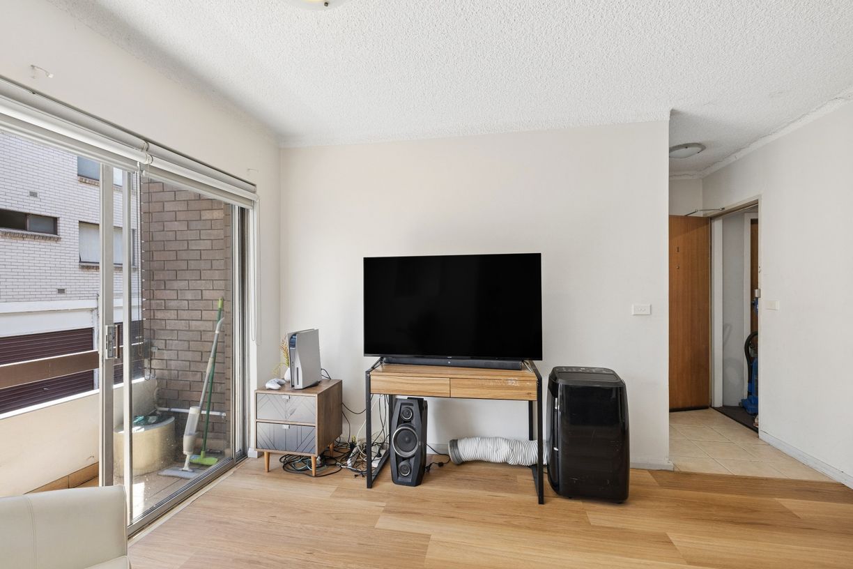1/1 Drummond Street — photo 6 of 25