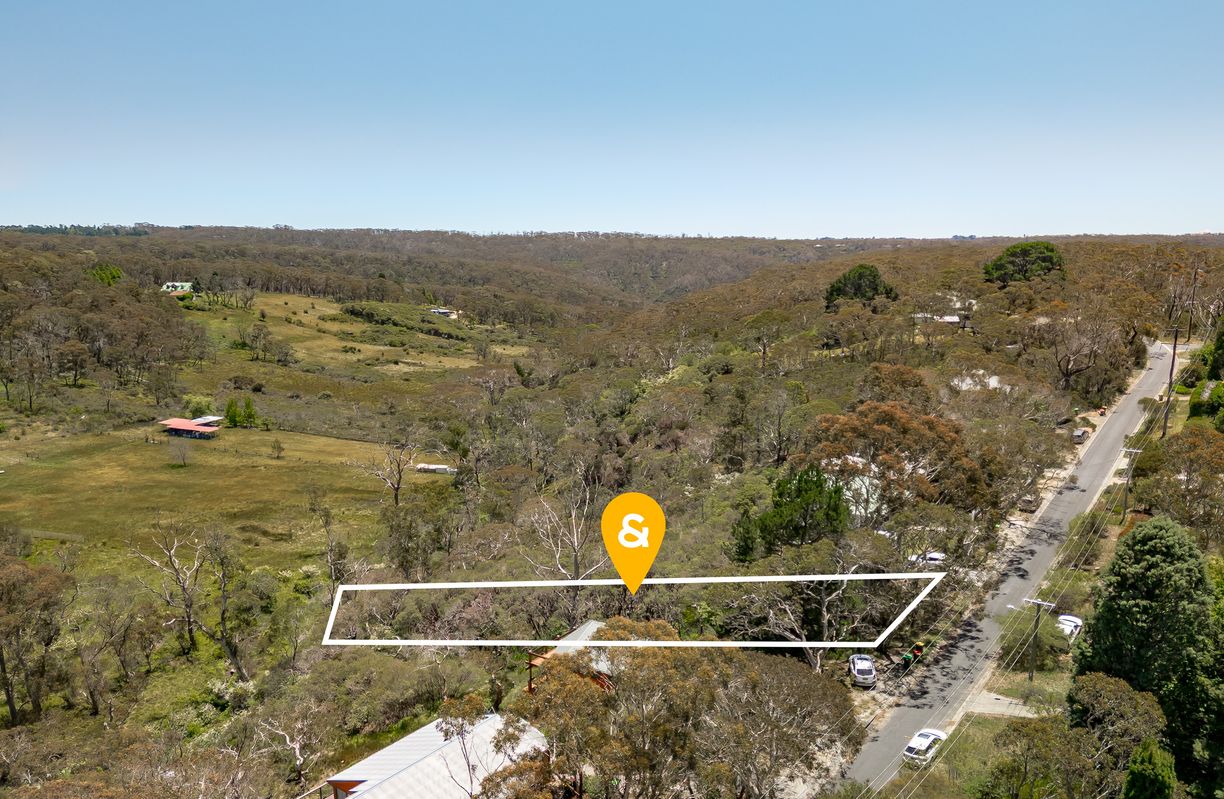 58 First Avenue — photo from Raine & Horne Wentworth Falls / Leura