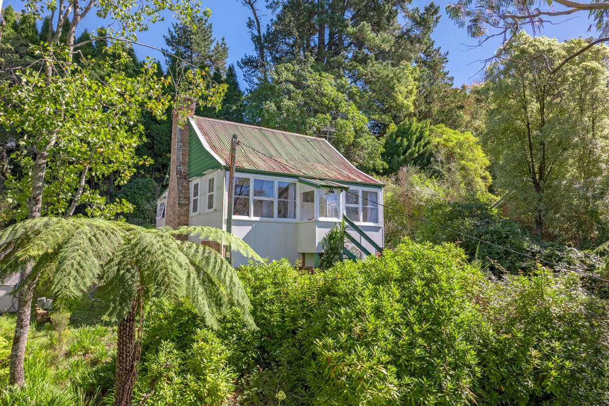 17-19 St Georges Road, Leura, NSW 2780