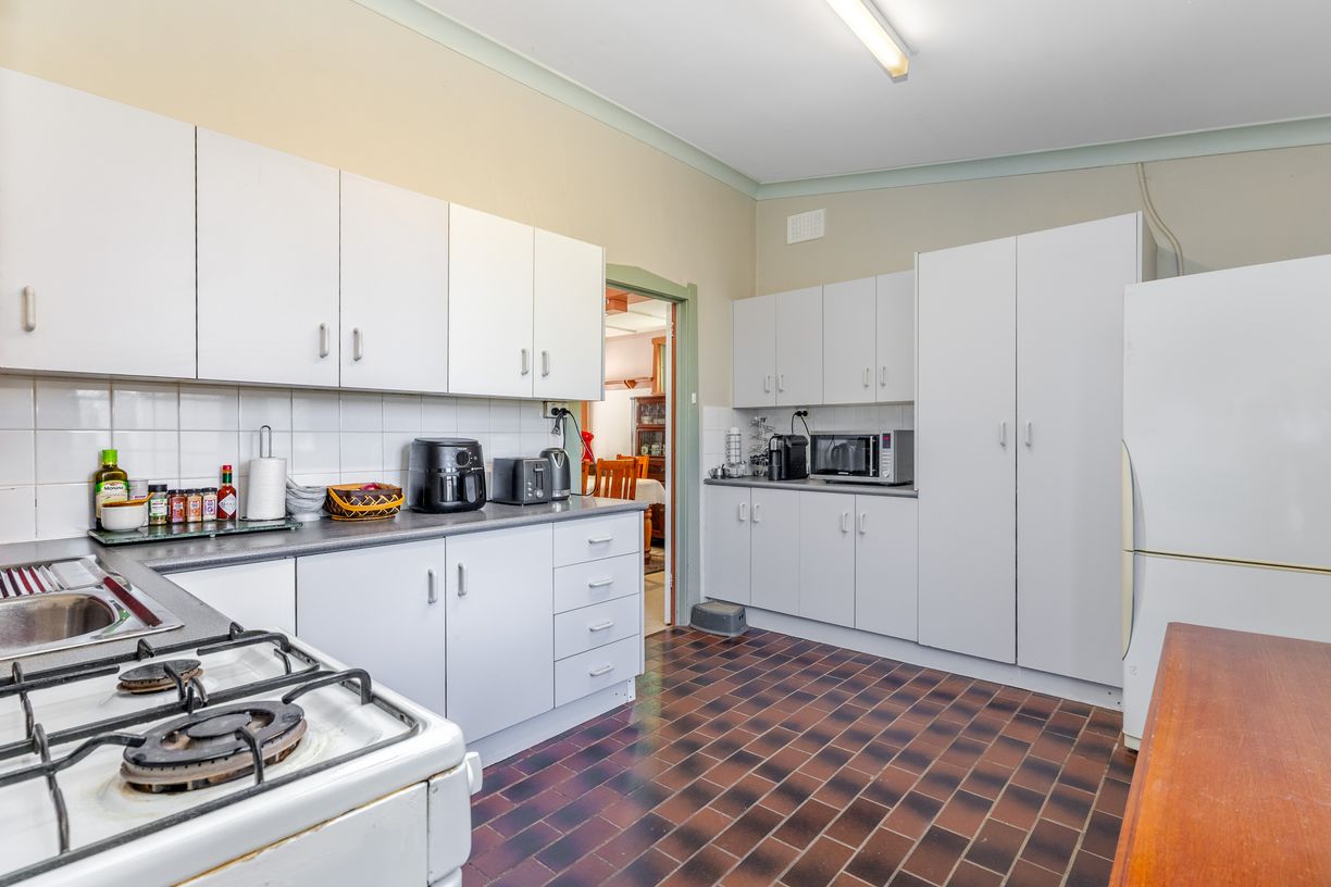 138 Lurline Street — photo 8 of 22