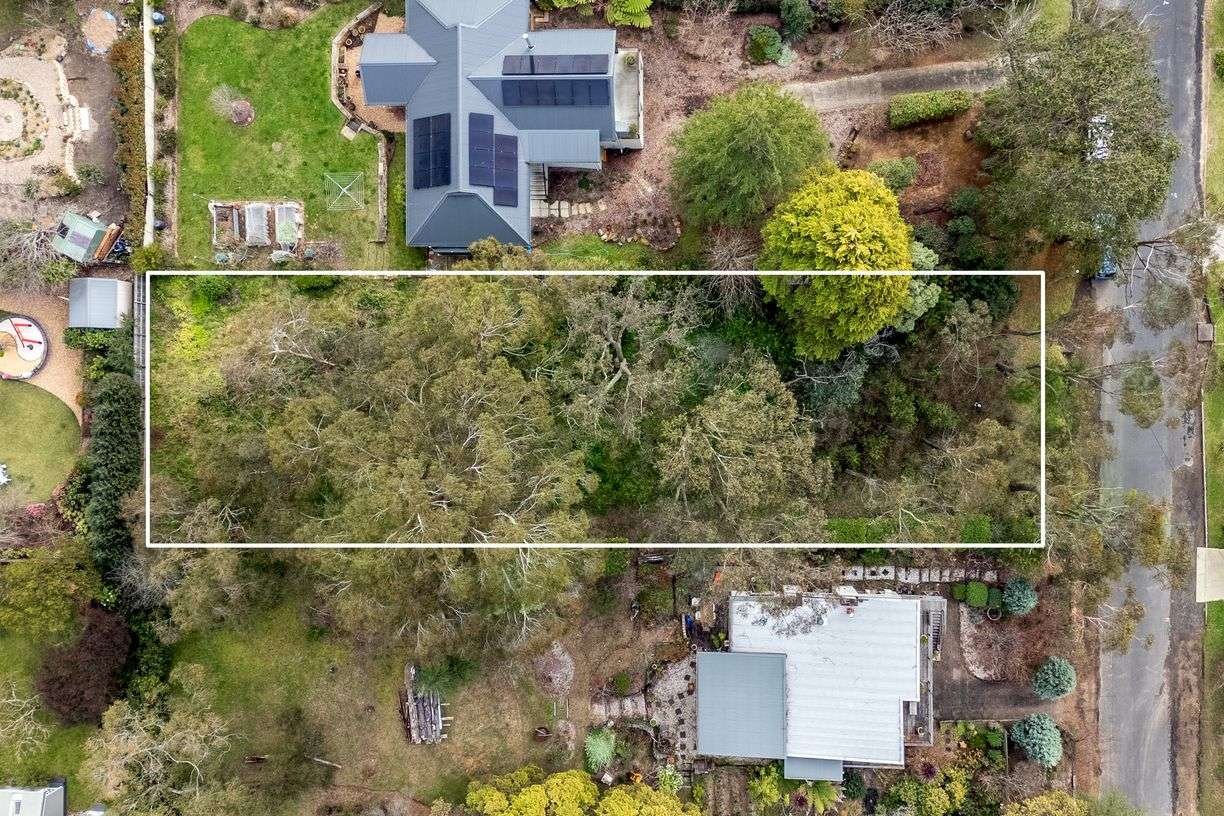 40 McLaughlin Avenue — photo from Raine & Horne Wentworth Falls / Leura
