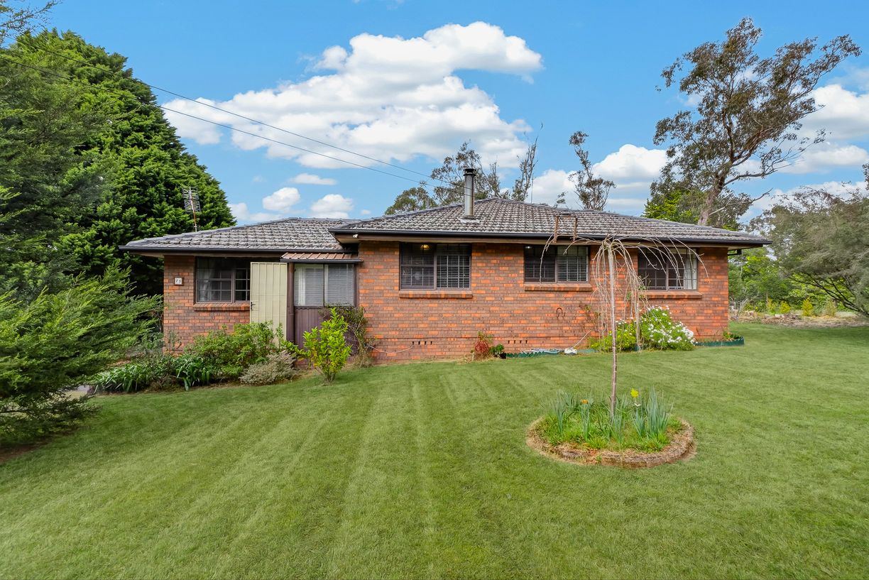 79 Dalrymple Avenue — photo from Raine & Horne Wentworth Falls / Leura