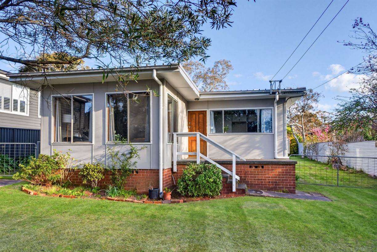 22 Yester Road — photo from Raine & Horne Wentworth Falls / Leura