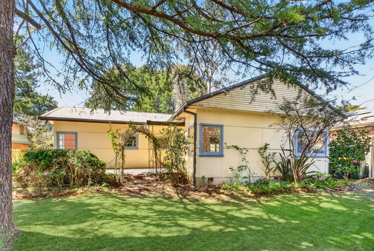 7 Second Avenue — photo from Raine & Horne Wentworth Falls / Leura