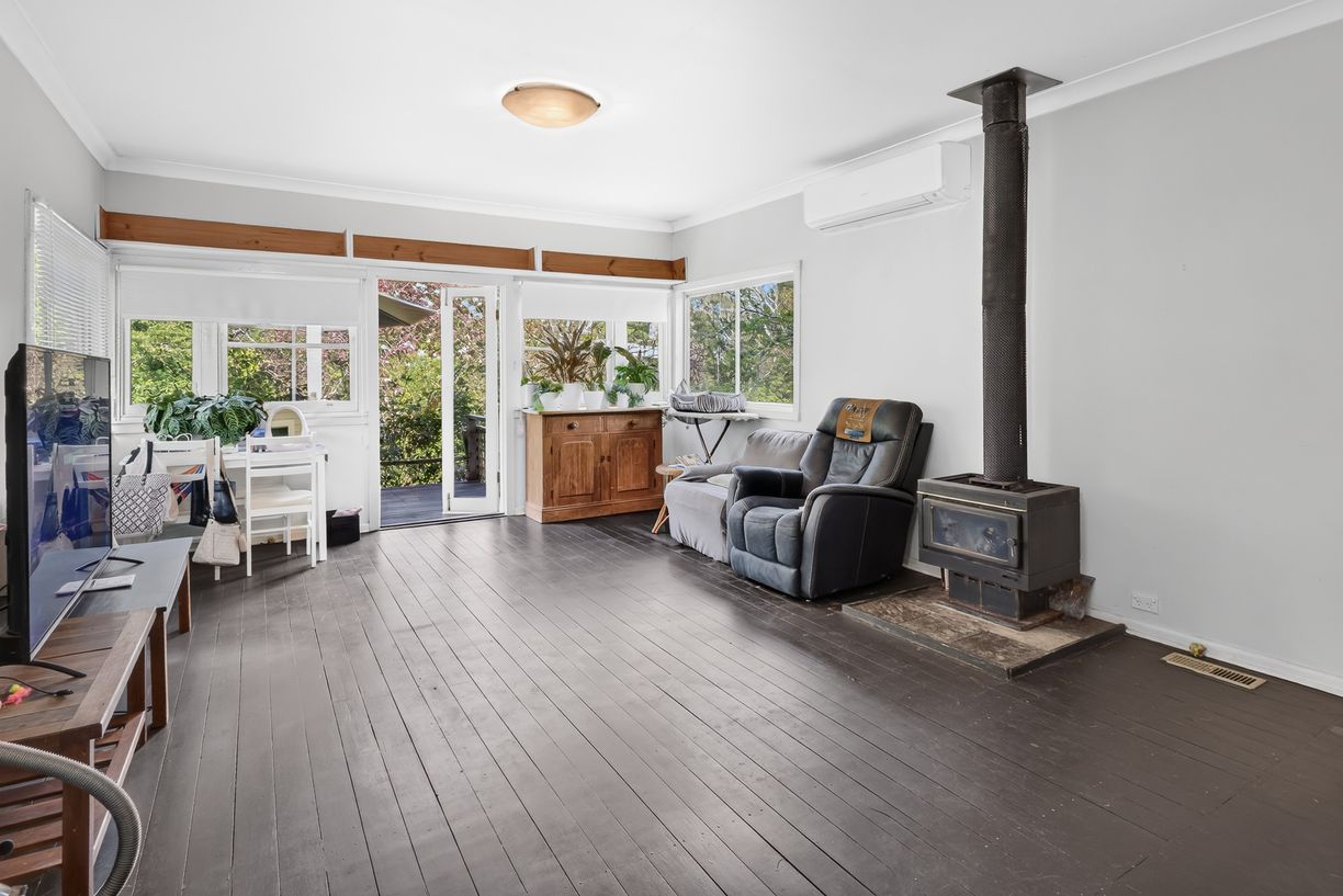 8 Noble Street — photo 2 of 11