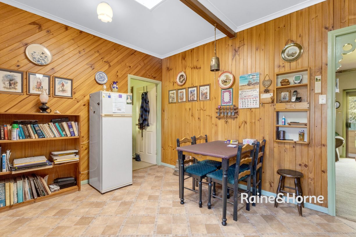 838 Sussex Inlet Road — photo 9 of 16