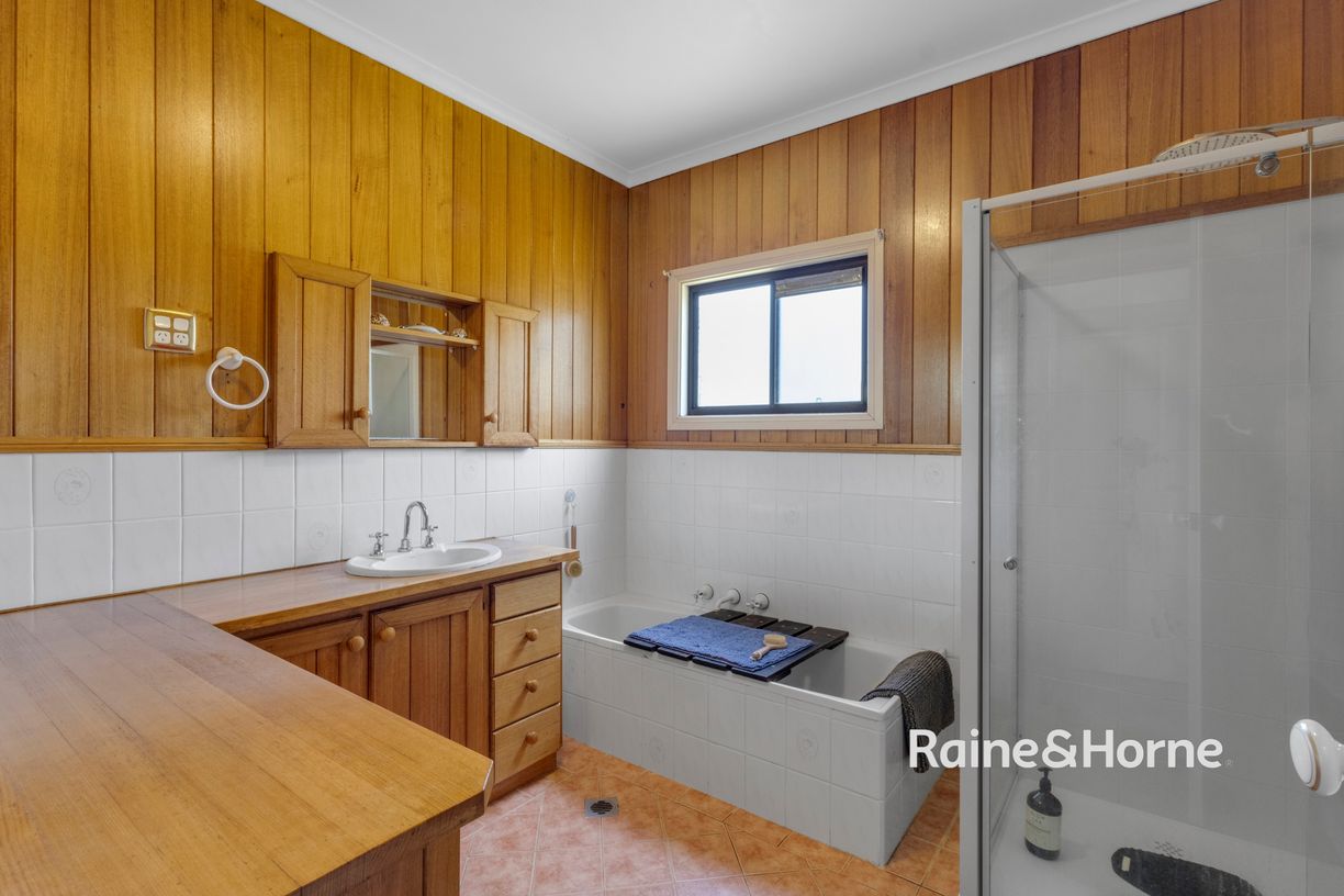838 Sussex Inlet Road — photo 10 of 16